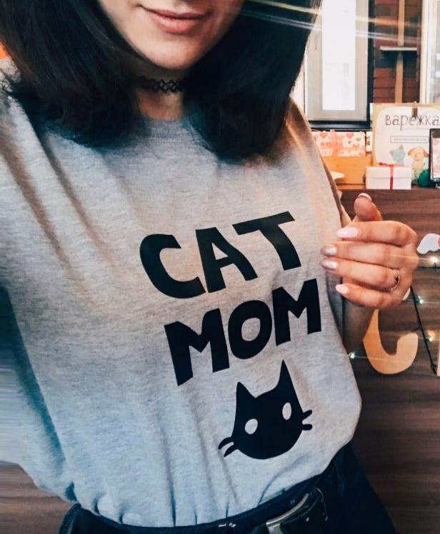 Cat Mom T-Shirt